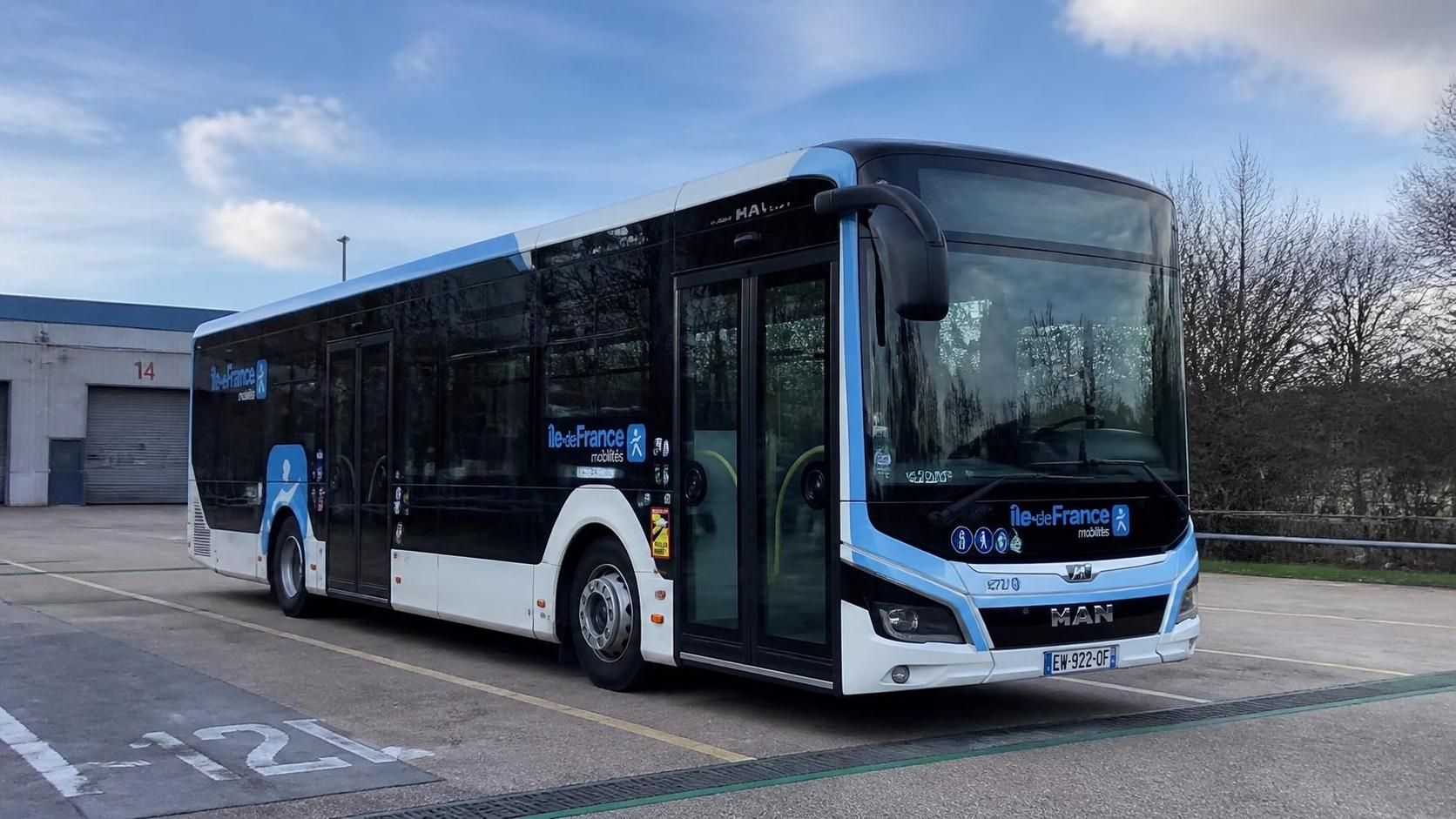 découvrez notre guide pratique pour acheter le bus idéal avec des conseils et astuces essentiels pour faire le meilleur choix en toute confiance.